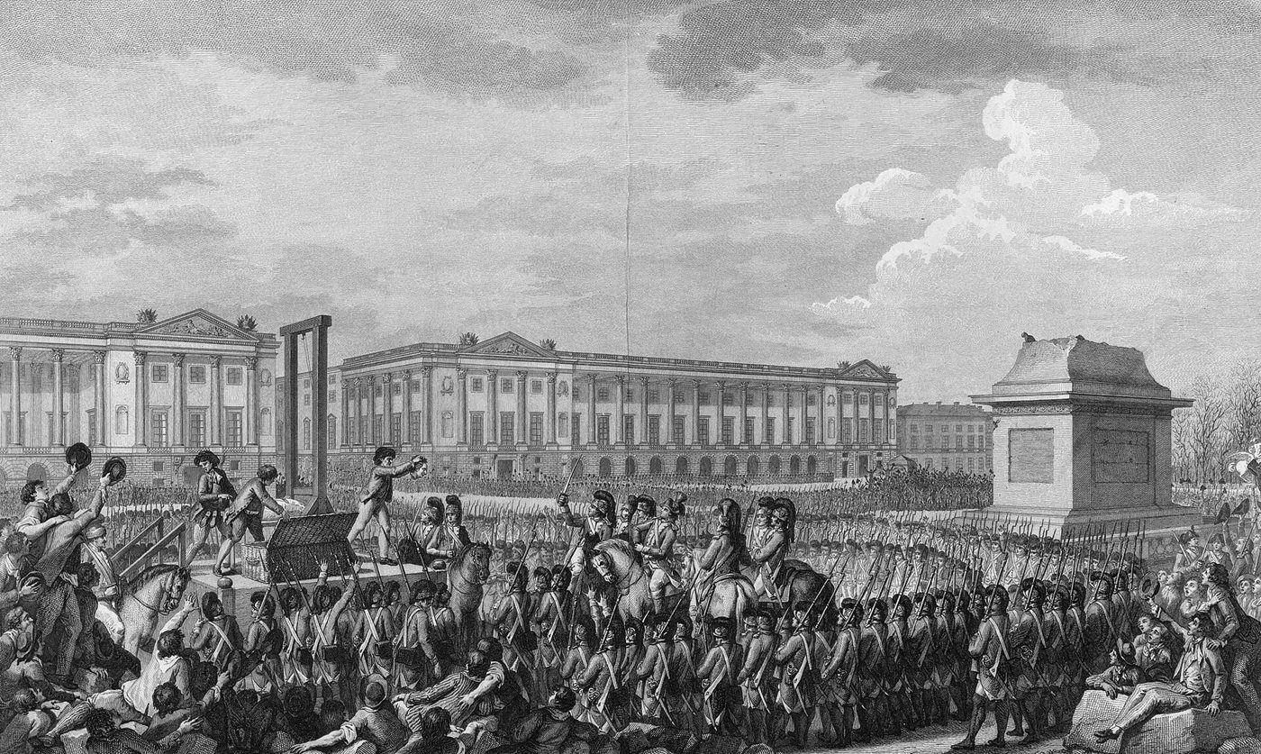 Grabado de la ejecución de Luis XVI en una plaza con la guillotina en un cadalso, tropas formadas y una multitud